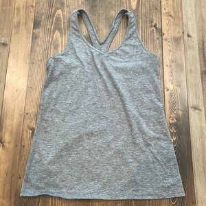 Patagonia women’s top, gray, size M!